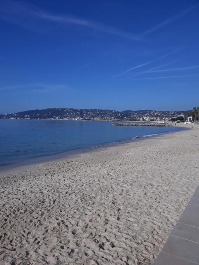 Le Palais Du Tropique Appartement Vue Mer 5E Etage Avec Ascenseur Juan-les-Pins Exterior foto